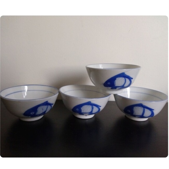 Set of 4 Hand Painted Cobalt Blue Koi Carp Fish Bowls 4.5" - Picture 1 of 6